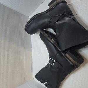 Black Leather Boots with‎ Buckle Looks Almost New Boots